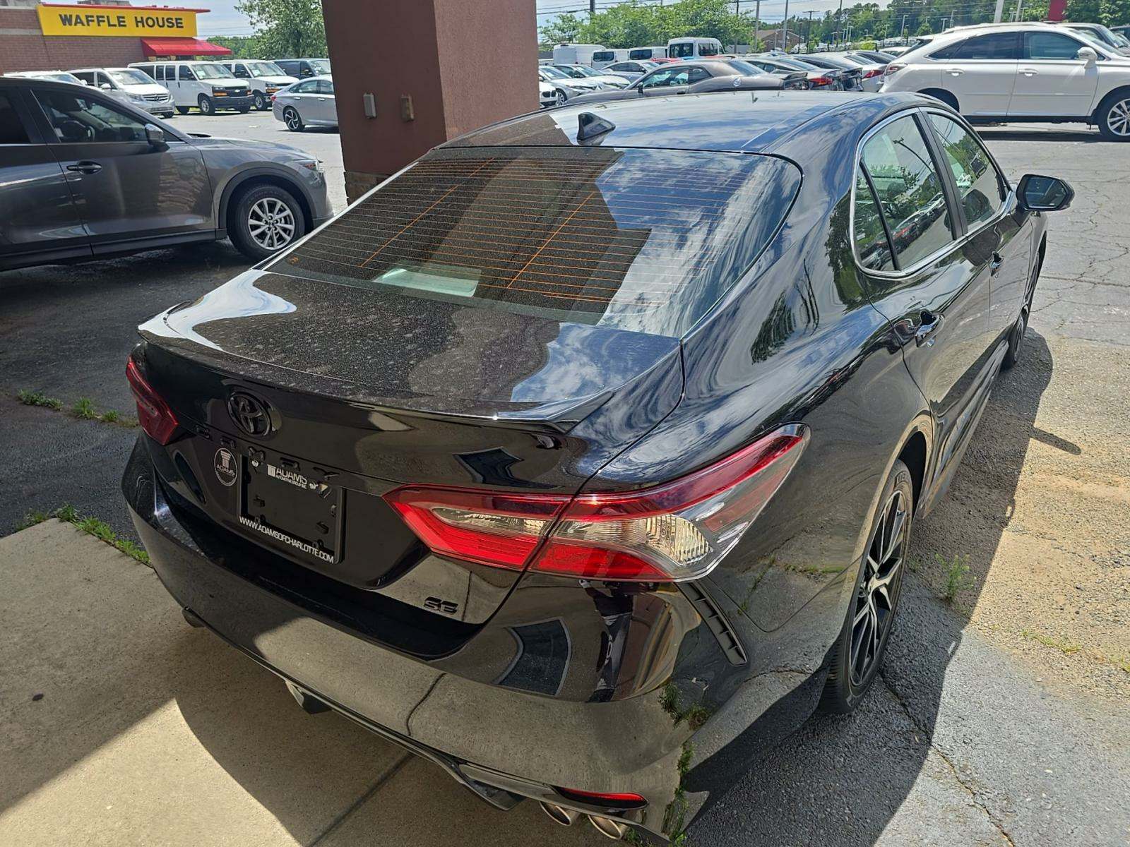2024 Toyota Camry SE FWD