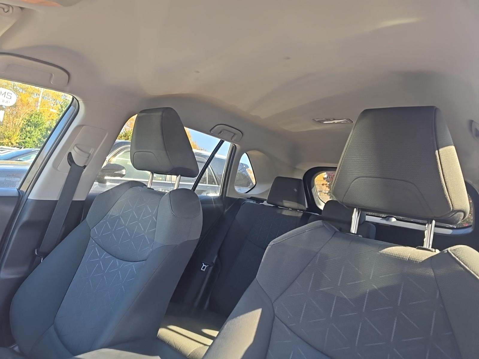 2021 Toyota RAV4 XLE FWD