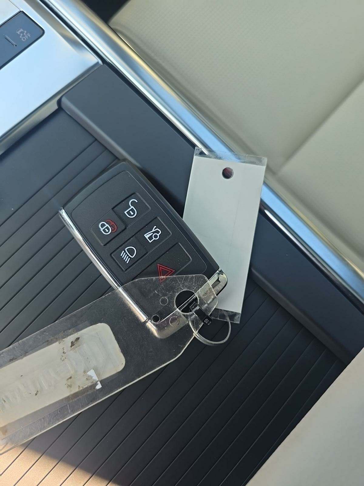 2024 Jaguar XF R-Dynamic SE RWD