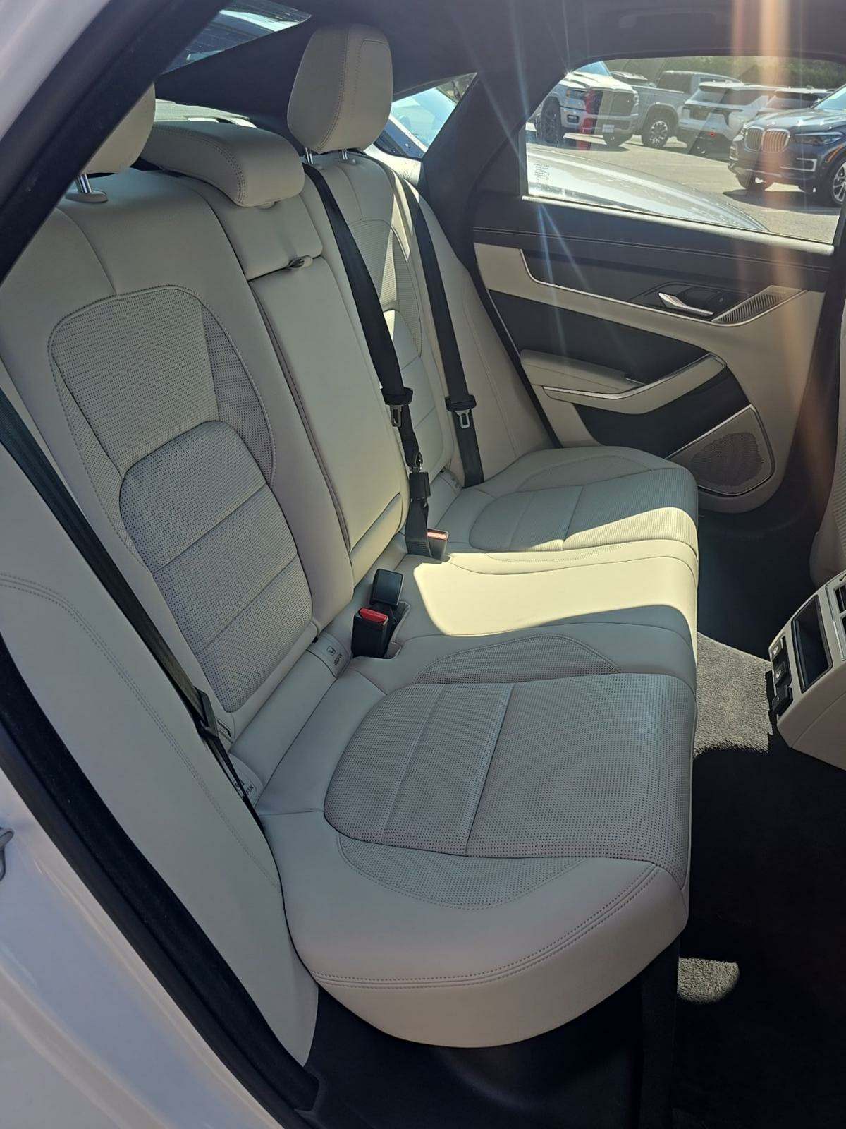 2024 Jaguar XF R-Dynamic SE RWD