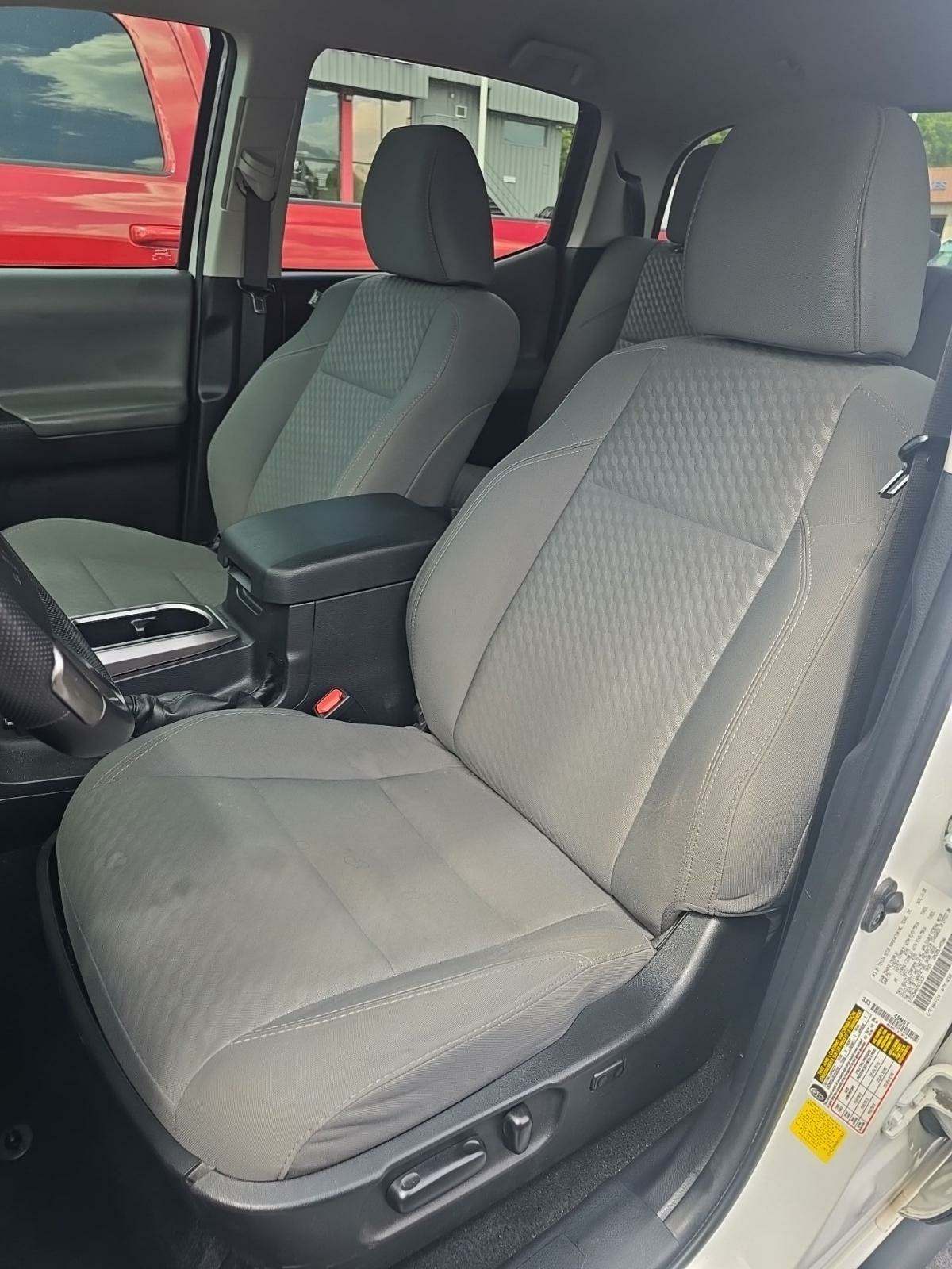 2021 Toyota Tacoma SR5 AWD