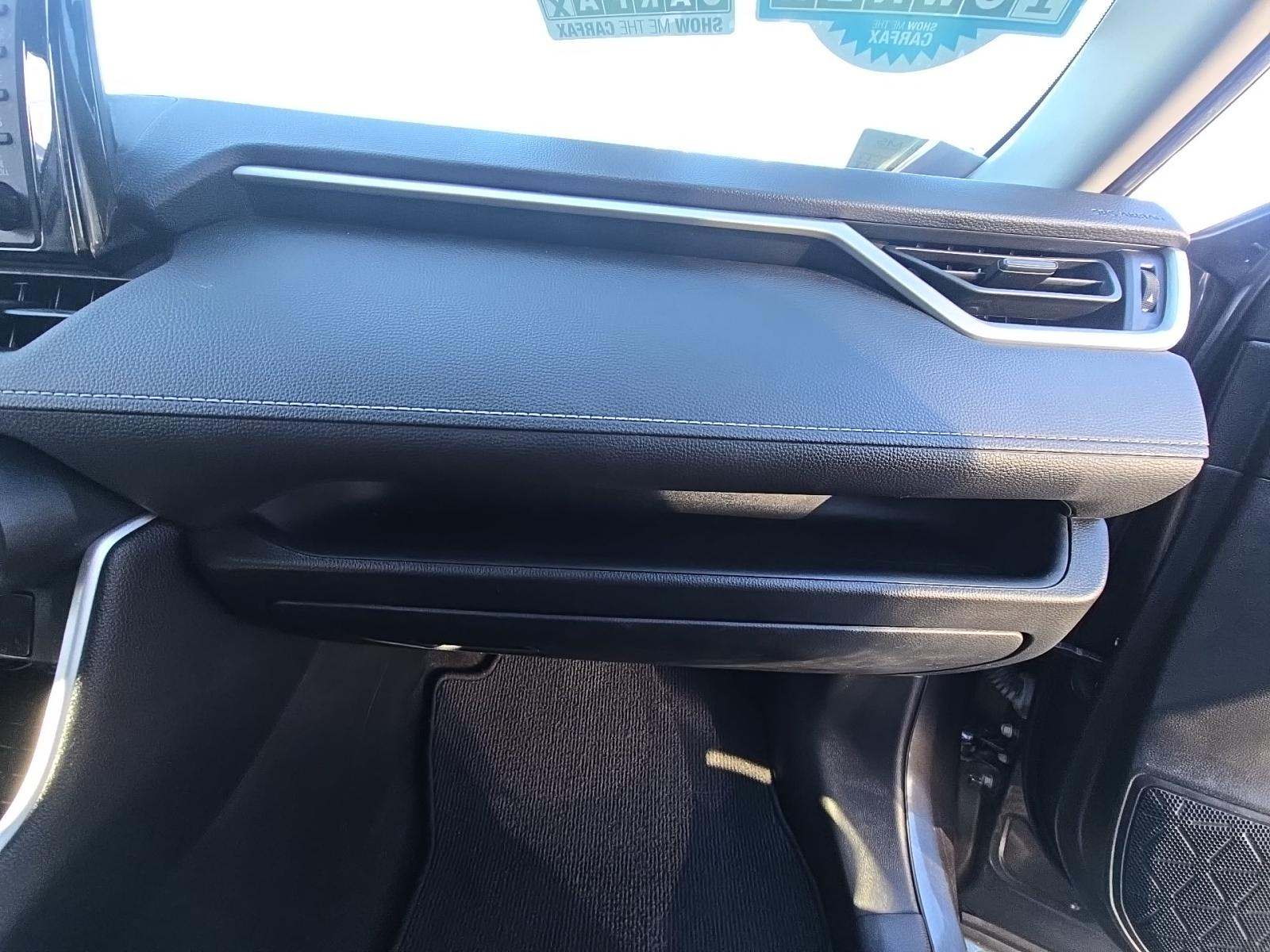 2020 Toyota RAV4 LE FWD