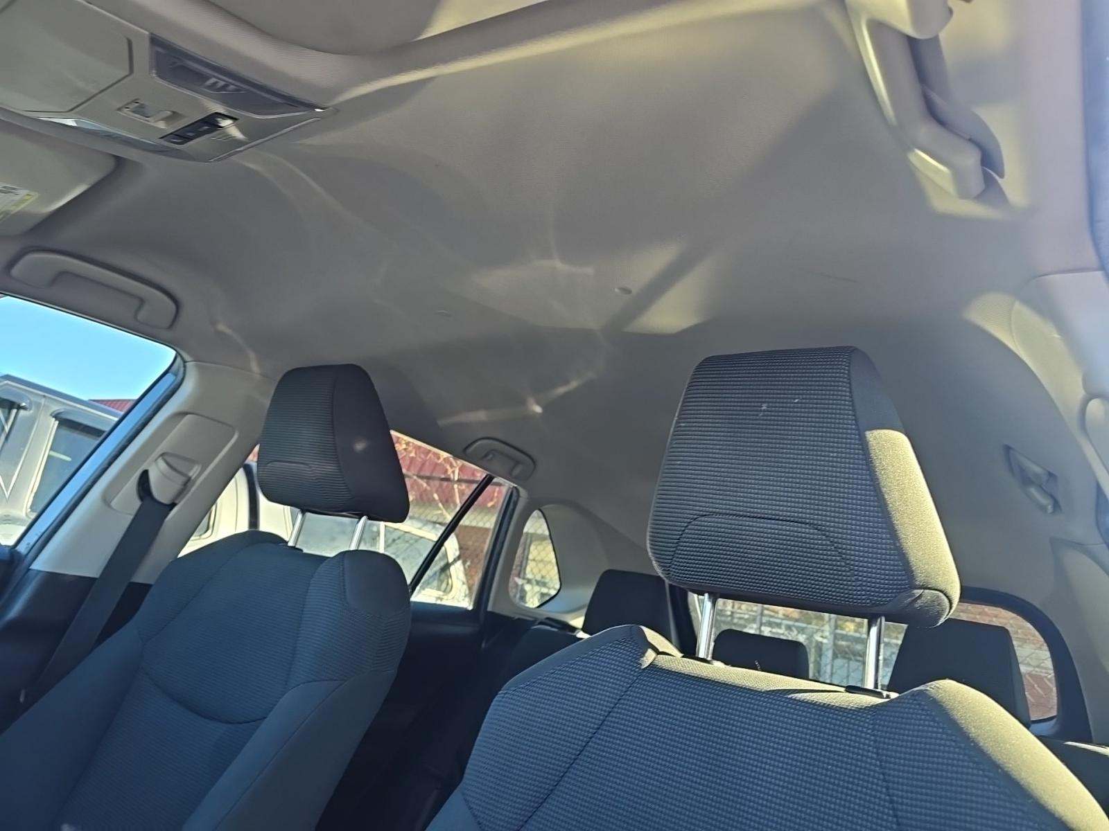 2020 Toyota RAV4 LE FWD