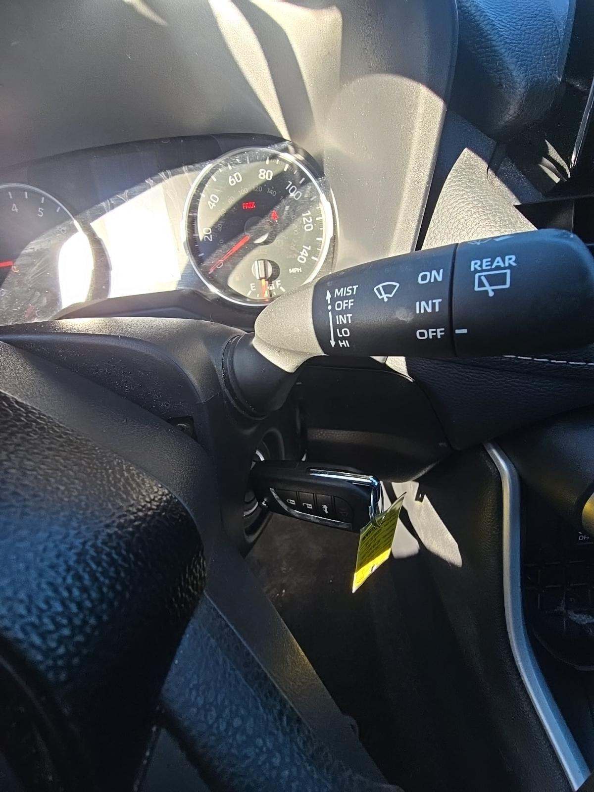 2020 Toyota RAV4 LE FWD