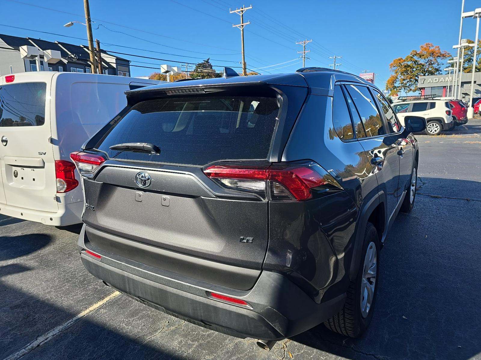 2020 Toyota RAV4 LE FWD