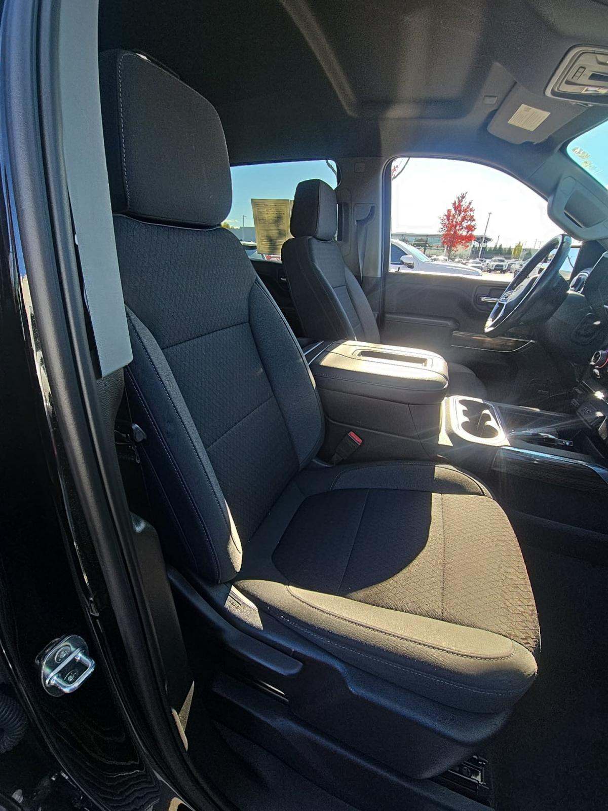 2022 Chevrolet Silverado 1500 RST AWD