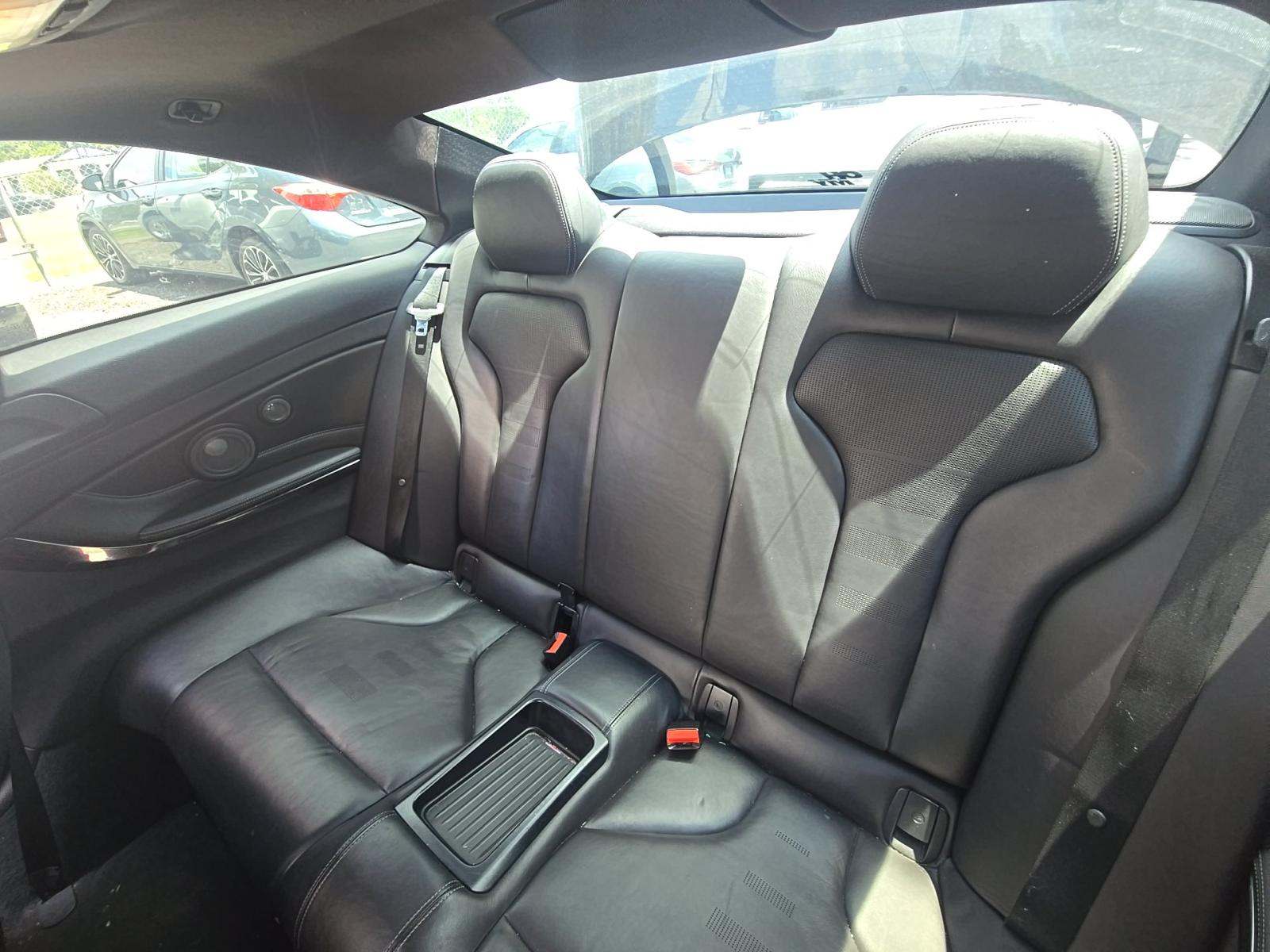 2015 BMW M4 Base RWD