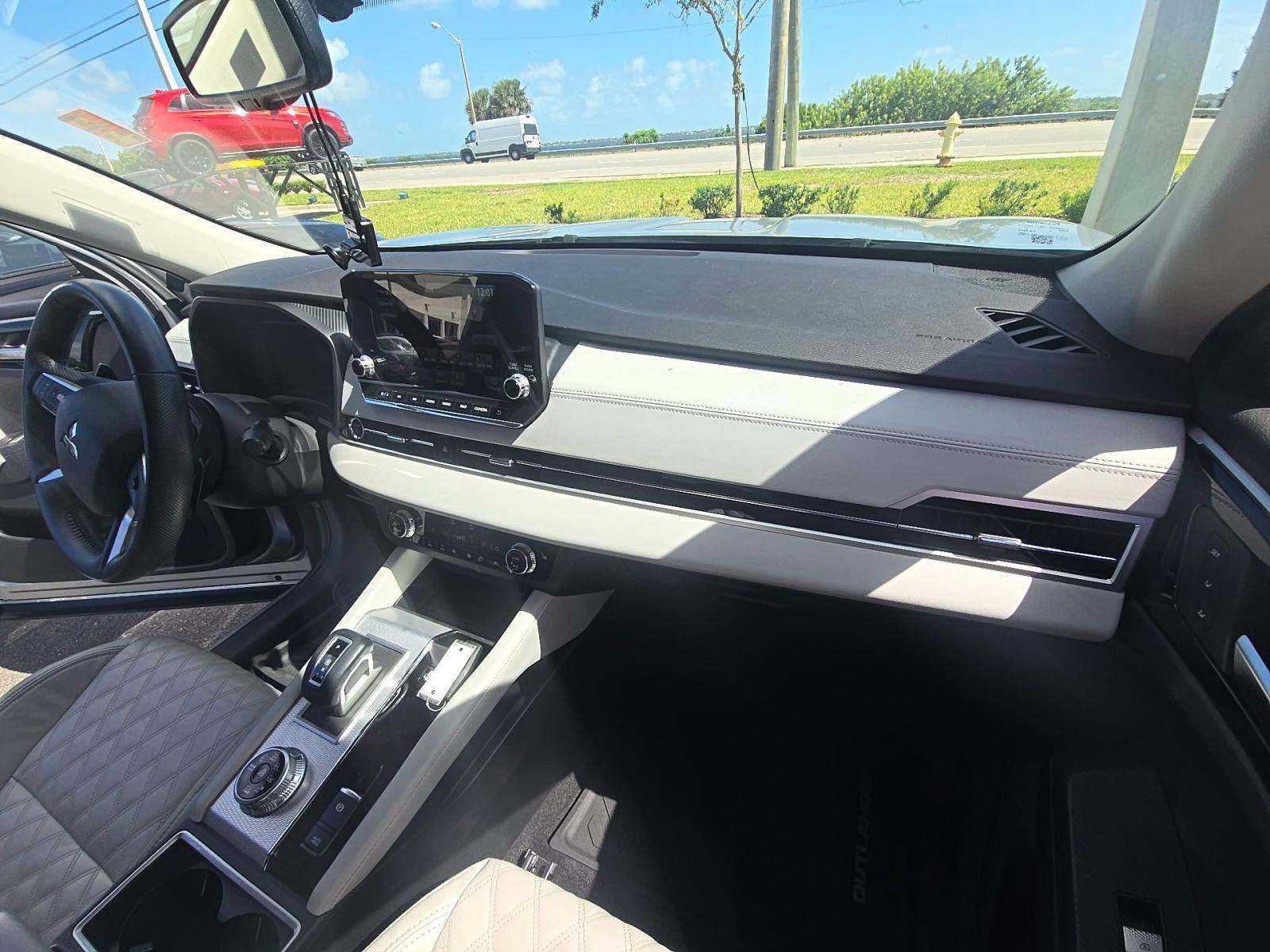 2023 Mitsubishi Outlander PHEV SEL AWD