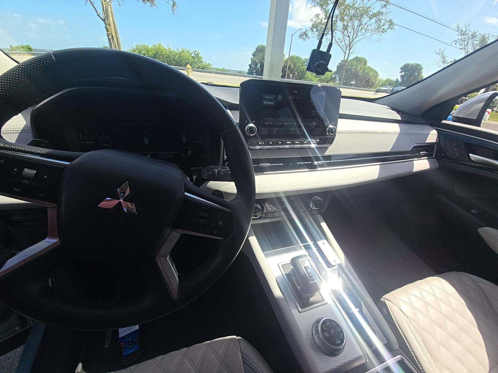 2023 Mitsubishi Outlander PHEV SEL AWD