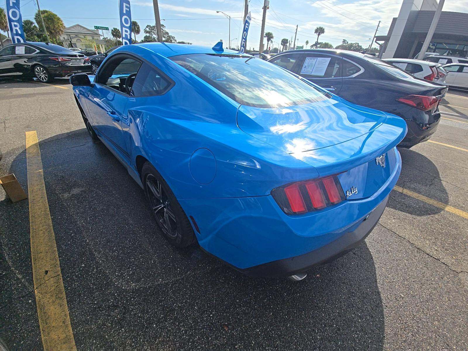 2024 Ford Mustang EcoBoost RWD