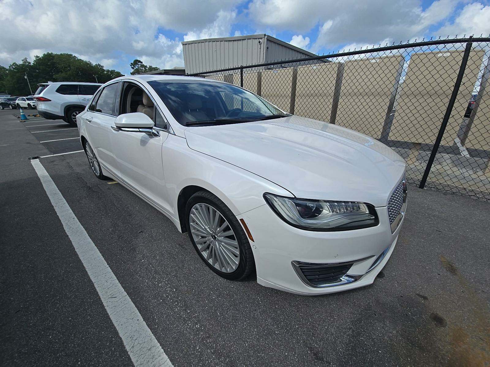 2017 Lincoln MKZ Hybrid Reserve FWD