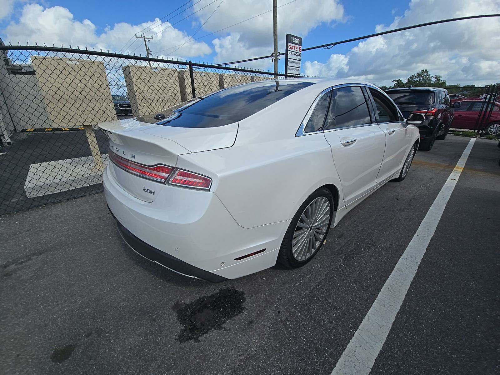 2017 Lincoln MKZ Hybrid Reserve FWD