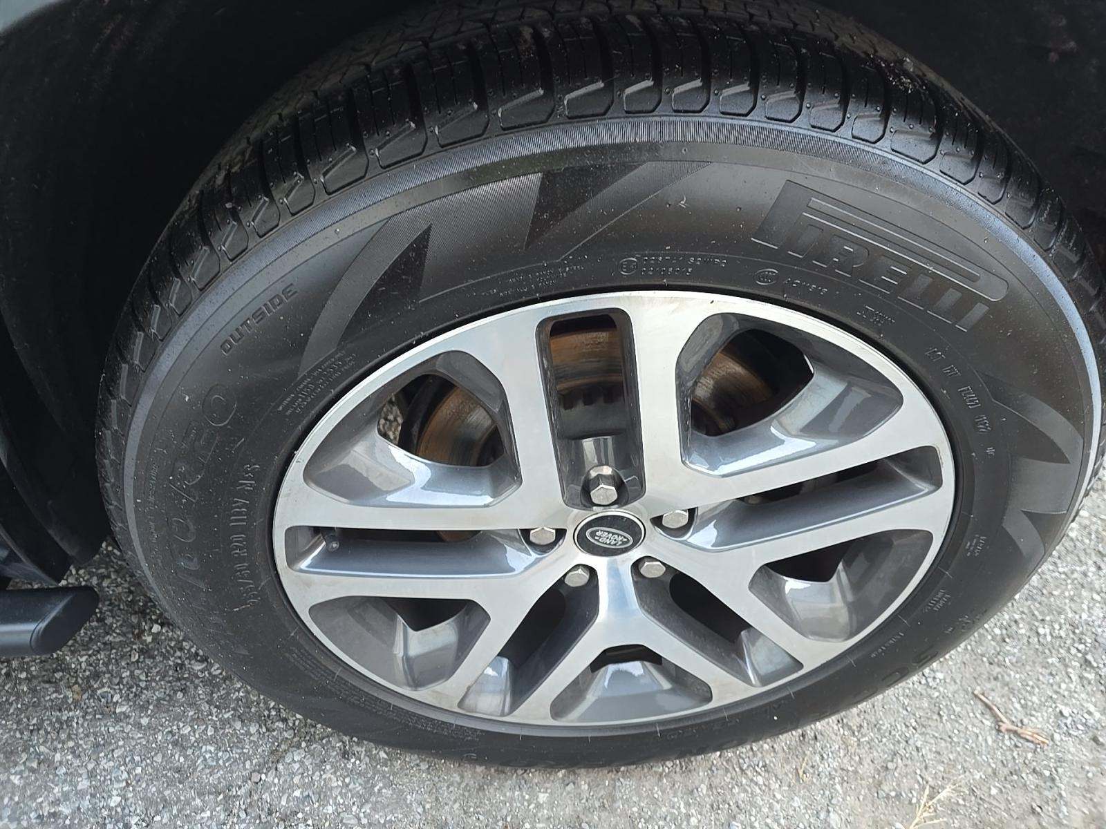 2023 Land Rover Defender 110 X-Dynamic SE AWD