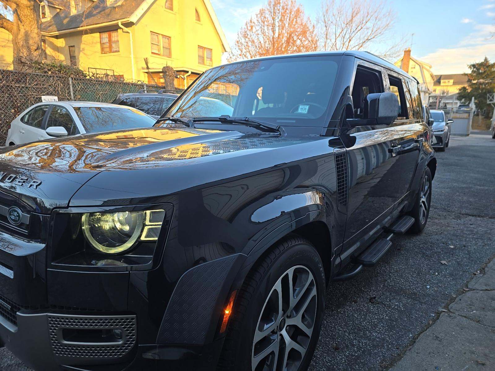 2023 Land Rover Defender 110 X-Dynamic SE AWD
