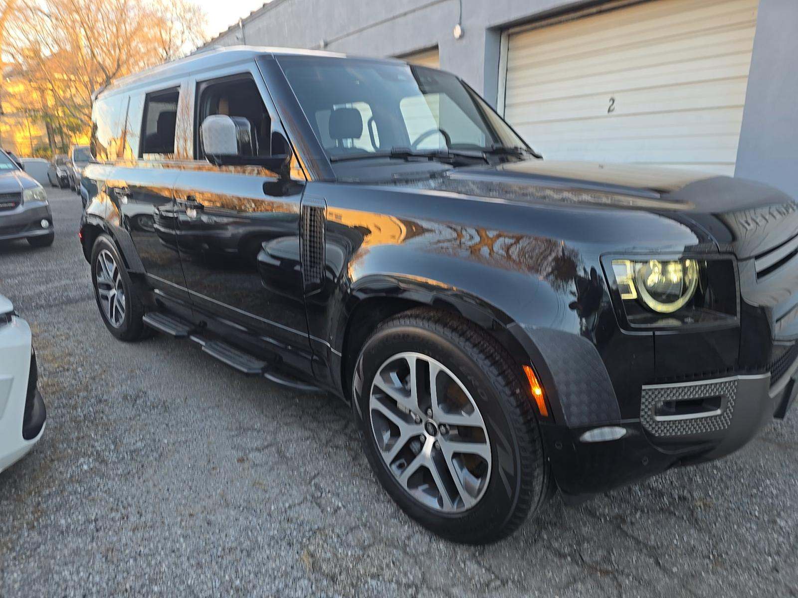 2023 Land Rover Defender 110 X-Dynamic SE AWD