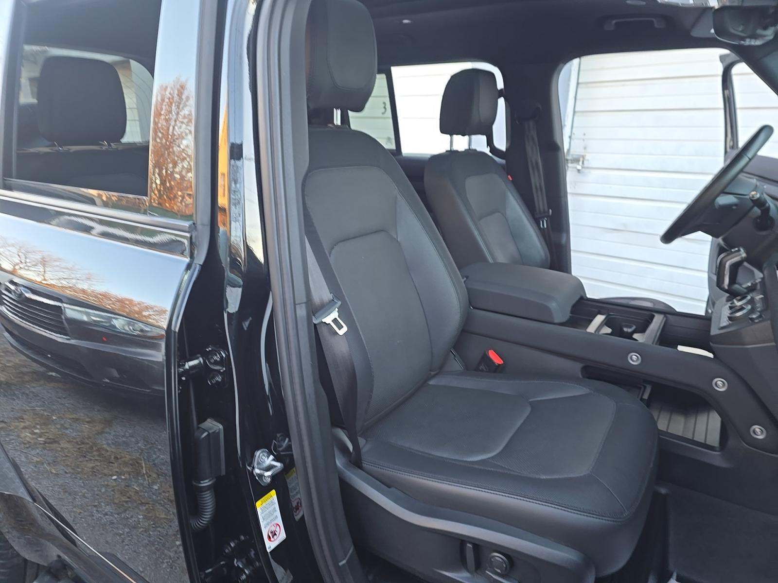 2023 Land Rover Defender 110 X-Dynamic SE AWD