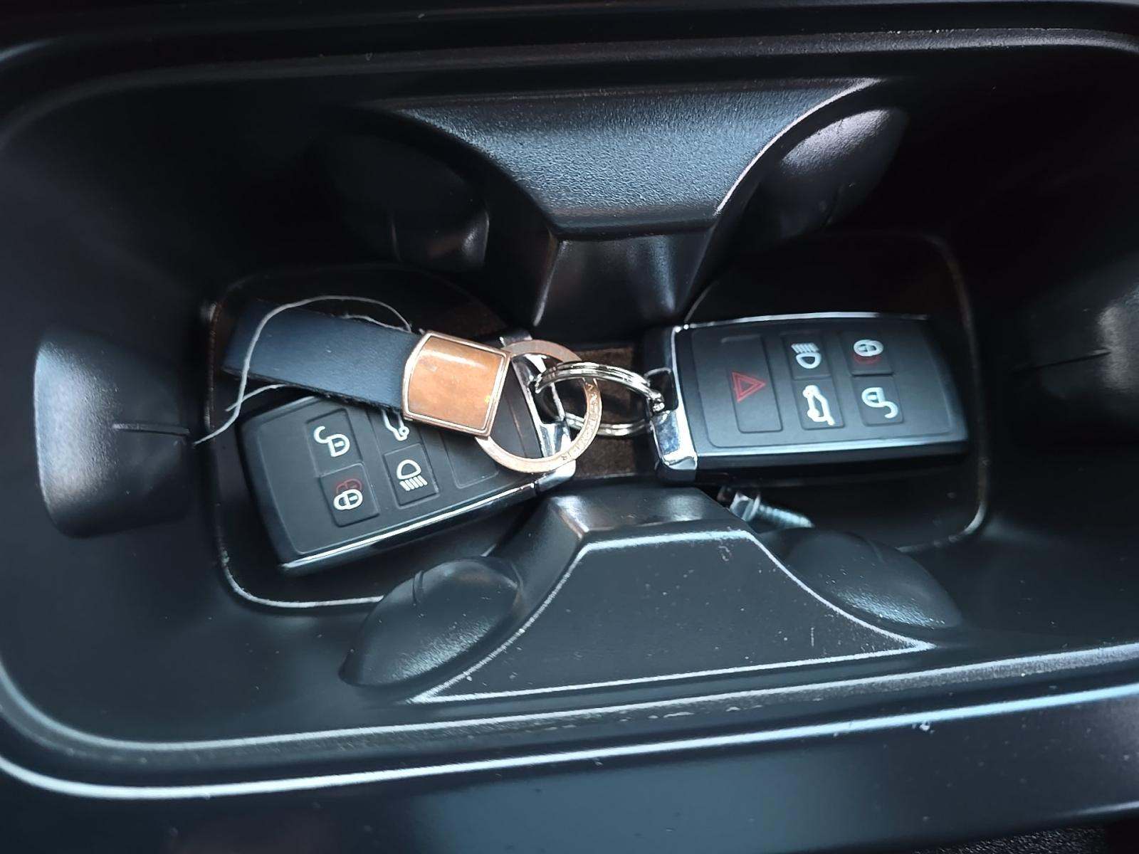 2023 Land Rover Defender 110 X-Dynamic SE AWD