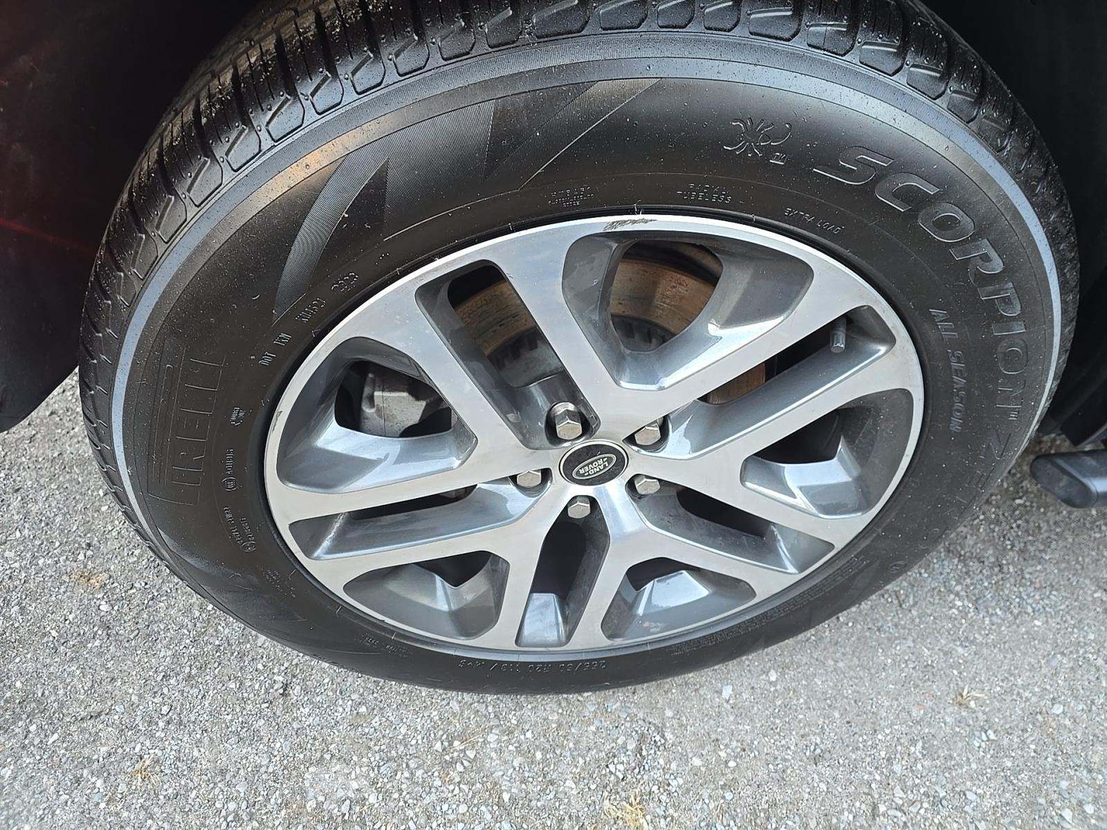 2023 Land Rover Defender 110 X-Dynamic SE AWD