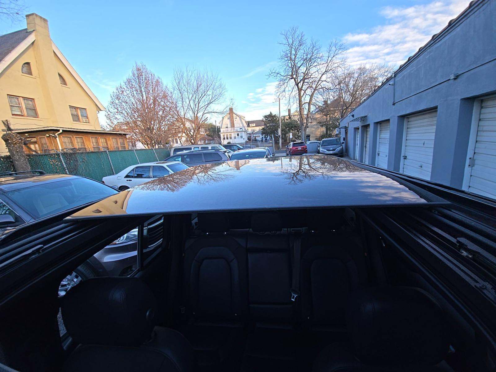 2023 Land Rover Defender 110 X-Dynamic SE AWD