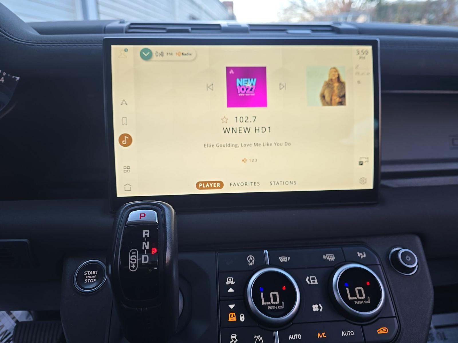 2023 Land Rover Defender 110 X-Dynamic SE AWD