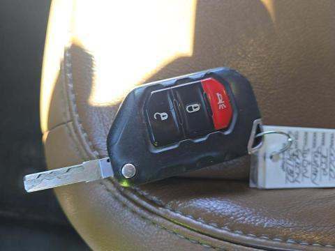 JEEP UNLIMITED SAHARA - 8