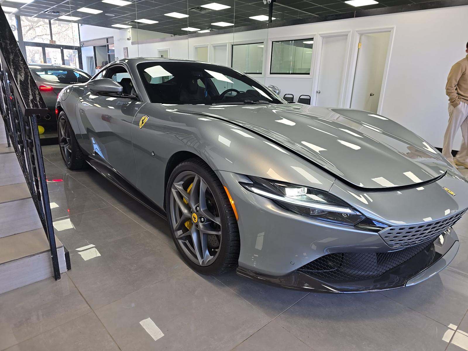 2021 Ferrari Roma Base RWD