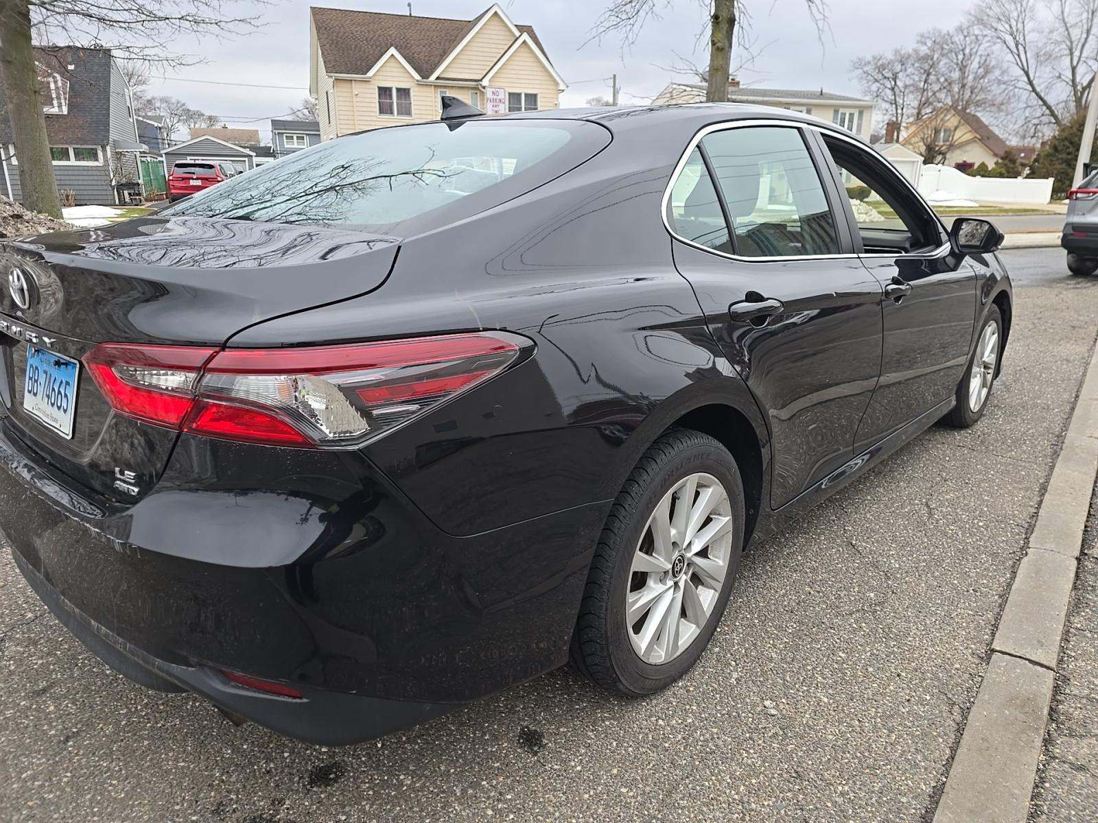 2022 Toyota Camry LE AWD