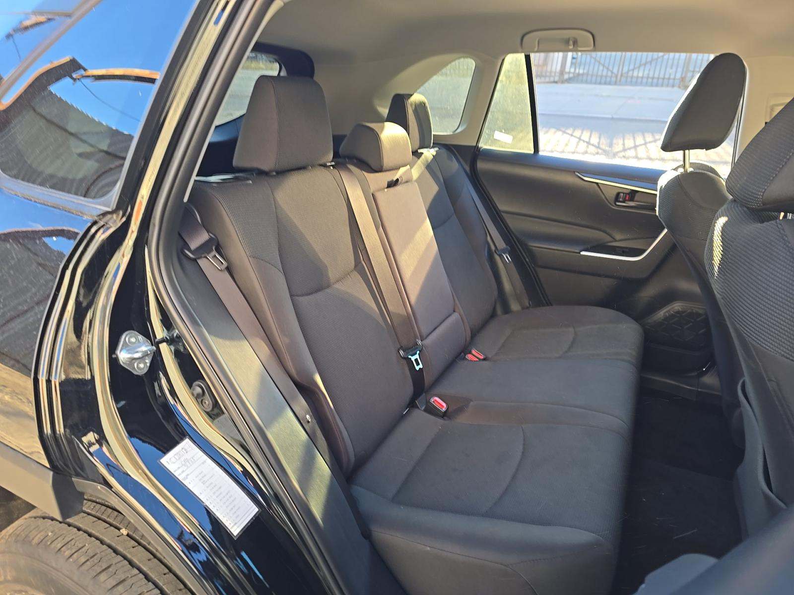 2025 Toyota RAV4 LE AWD