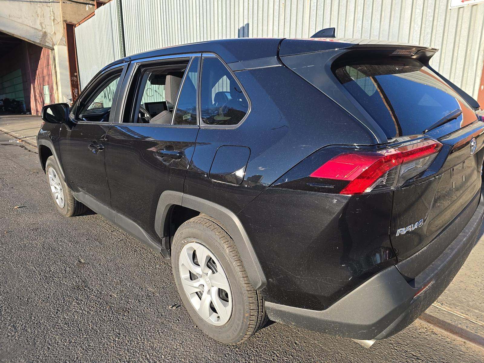 2025 Toyota RAV4 LE AWD