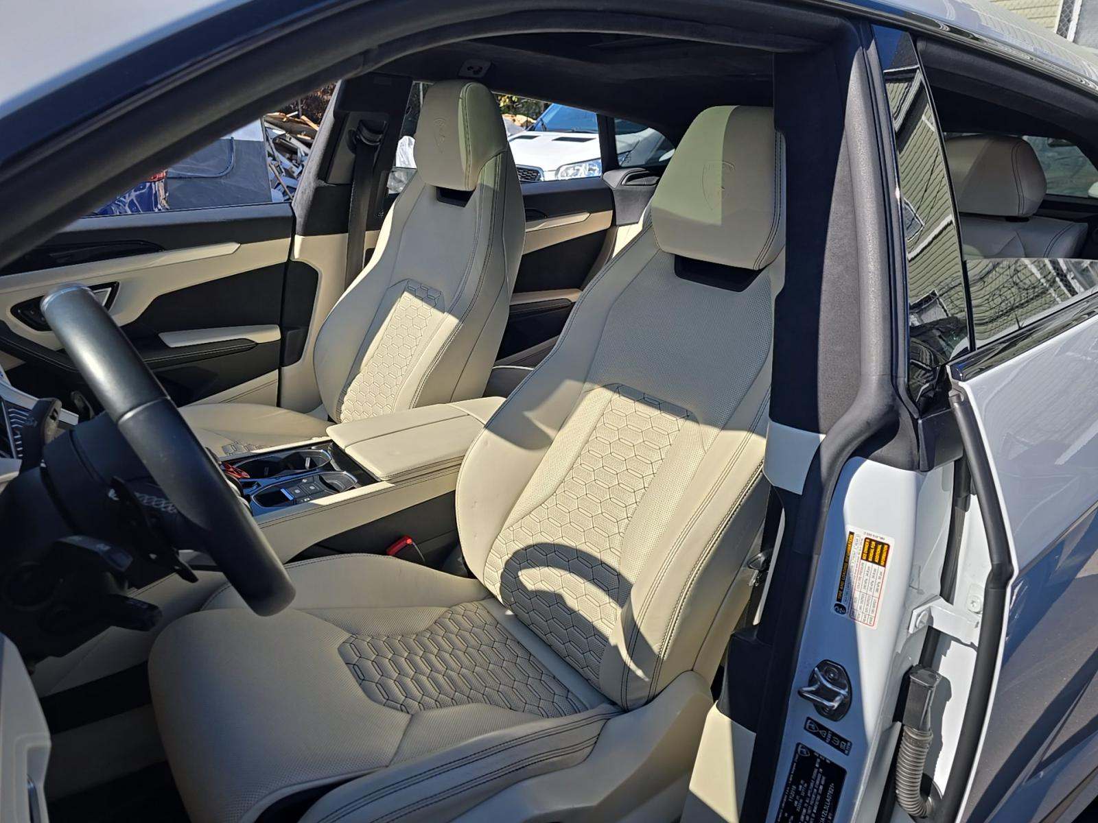 2020 Lamborghini Urus Base AWD