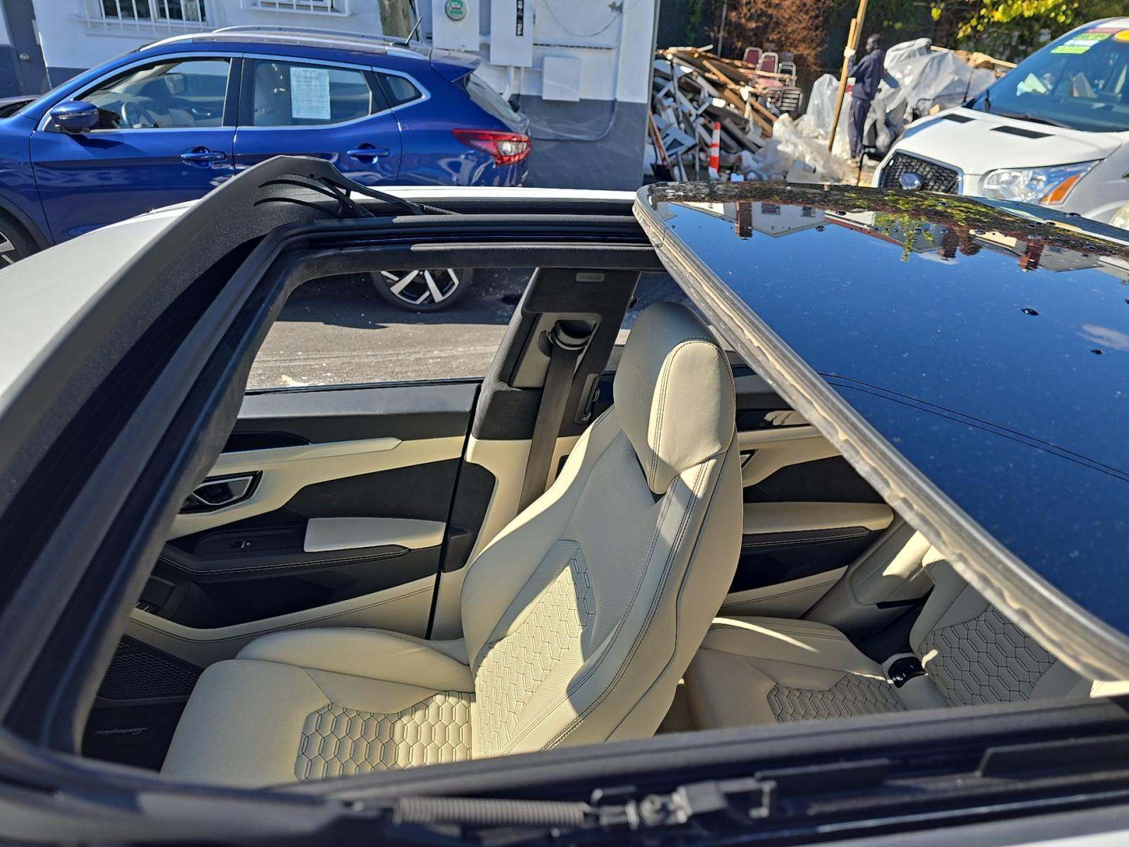 2020 Lamborghini Urus Base AWD