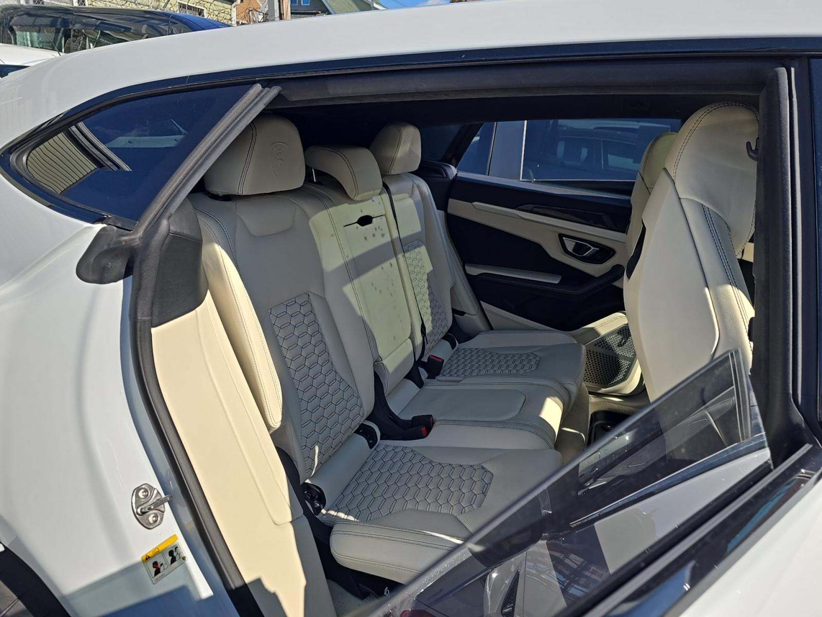 2020 Lamborghini Urus Base AWD