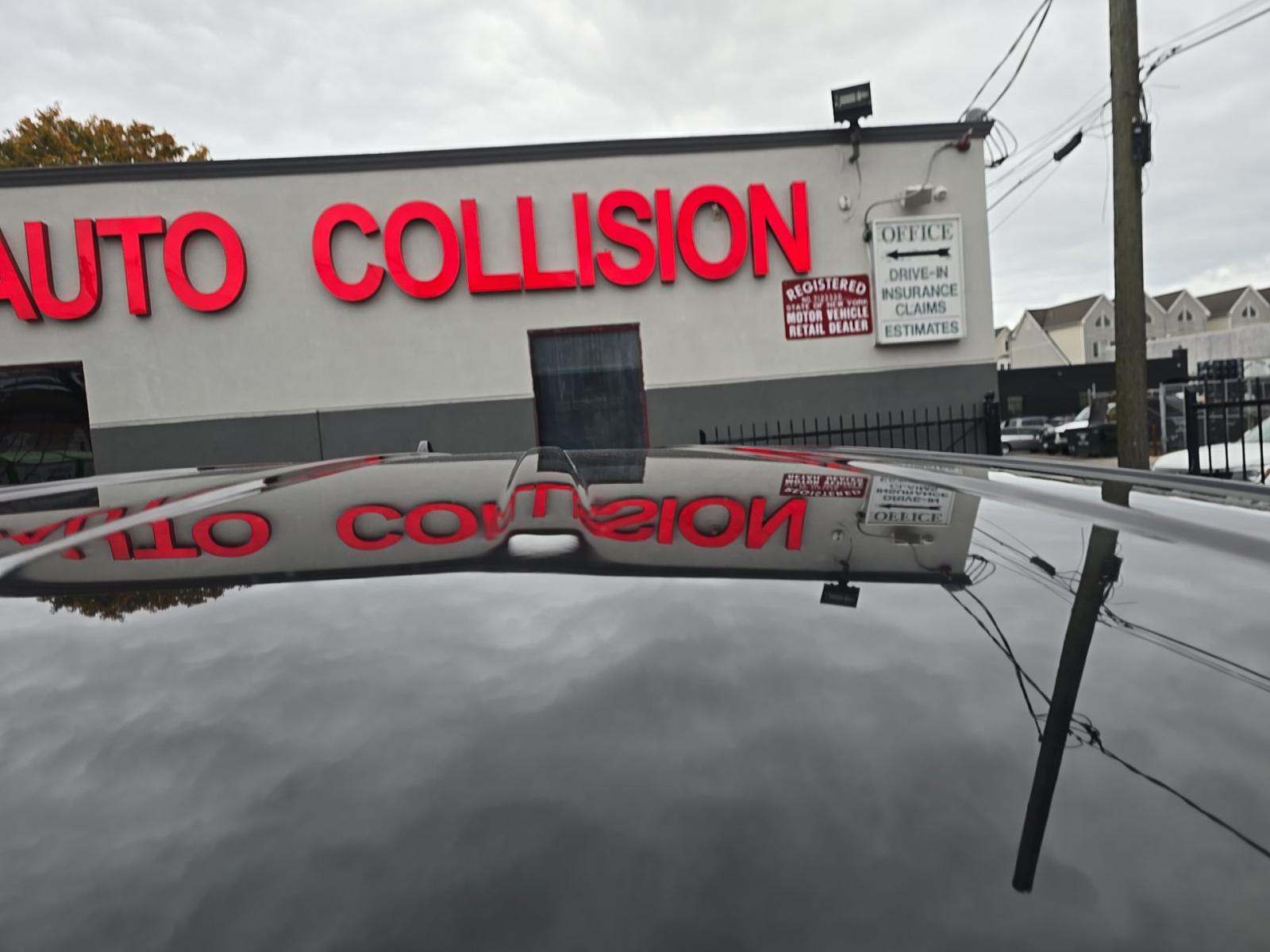 2025 Chrysler Pacifica Hybrid Select FWD