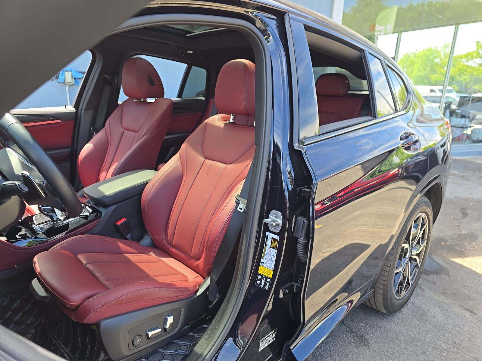2023 BMW X4 M40i AWD
