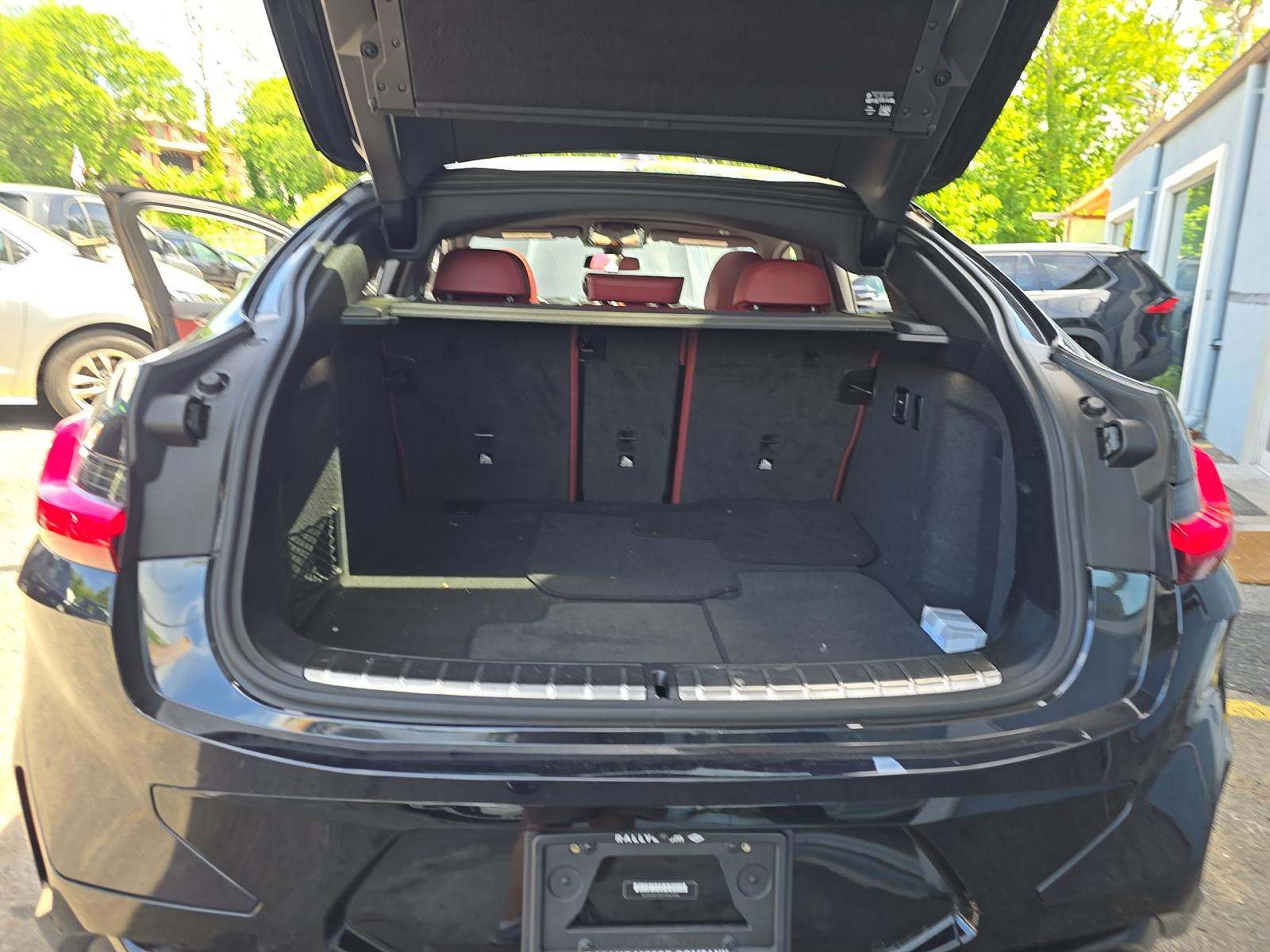 2023 BMW X4 M40i AWD