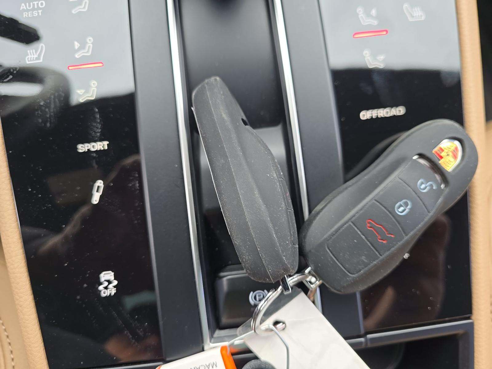 2024 Porsche Macan S AWD