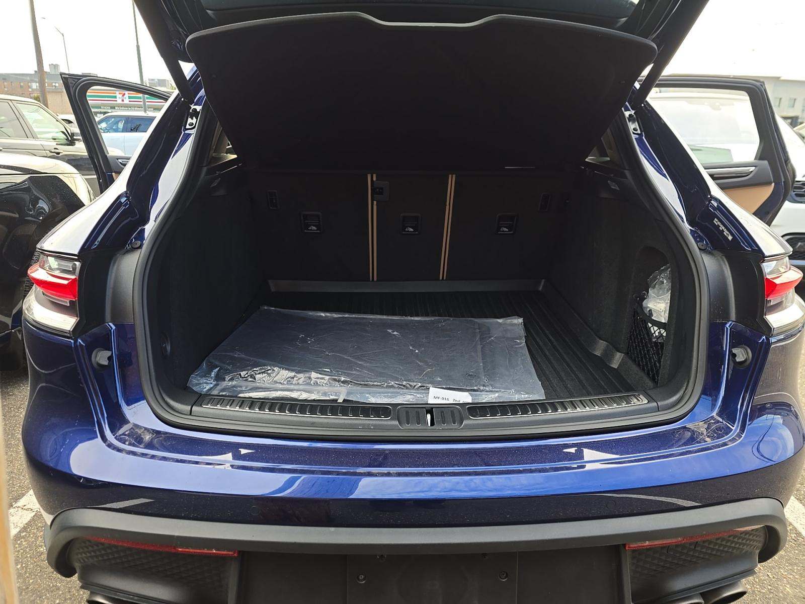 2024 Porsche Macan S AWD