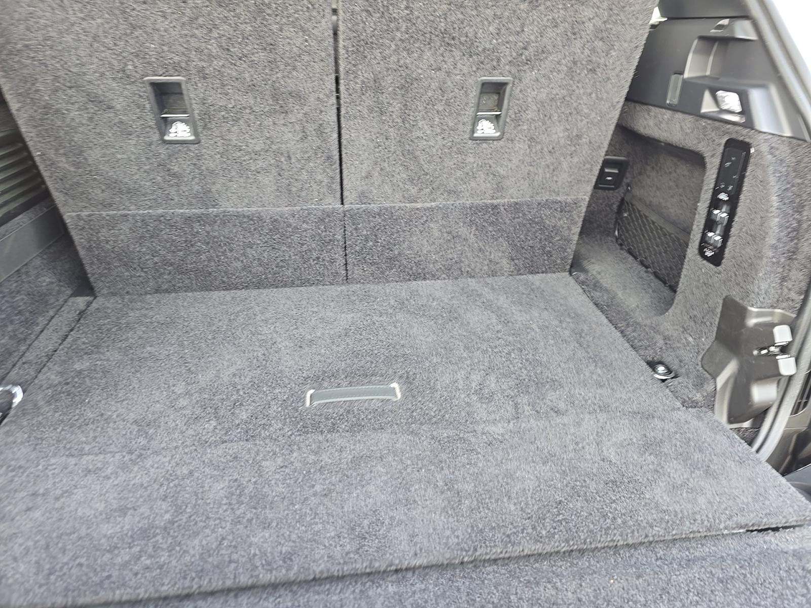 2023 Land Rover Range Rover SE LWB AWD