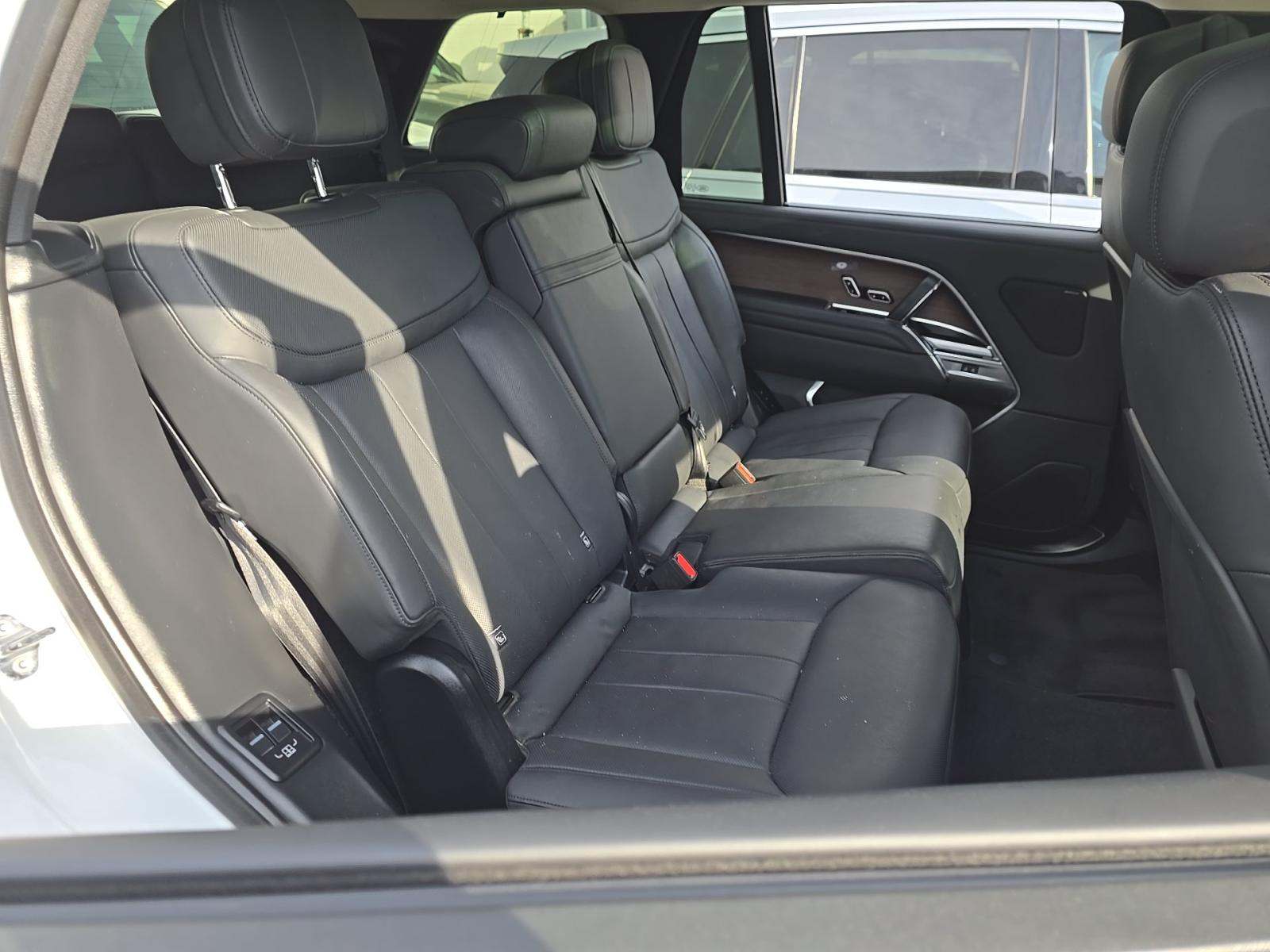 2023 Land Rover Range Rover SE LWB AWD