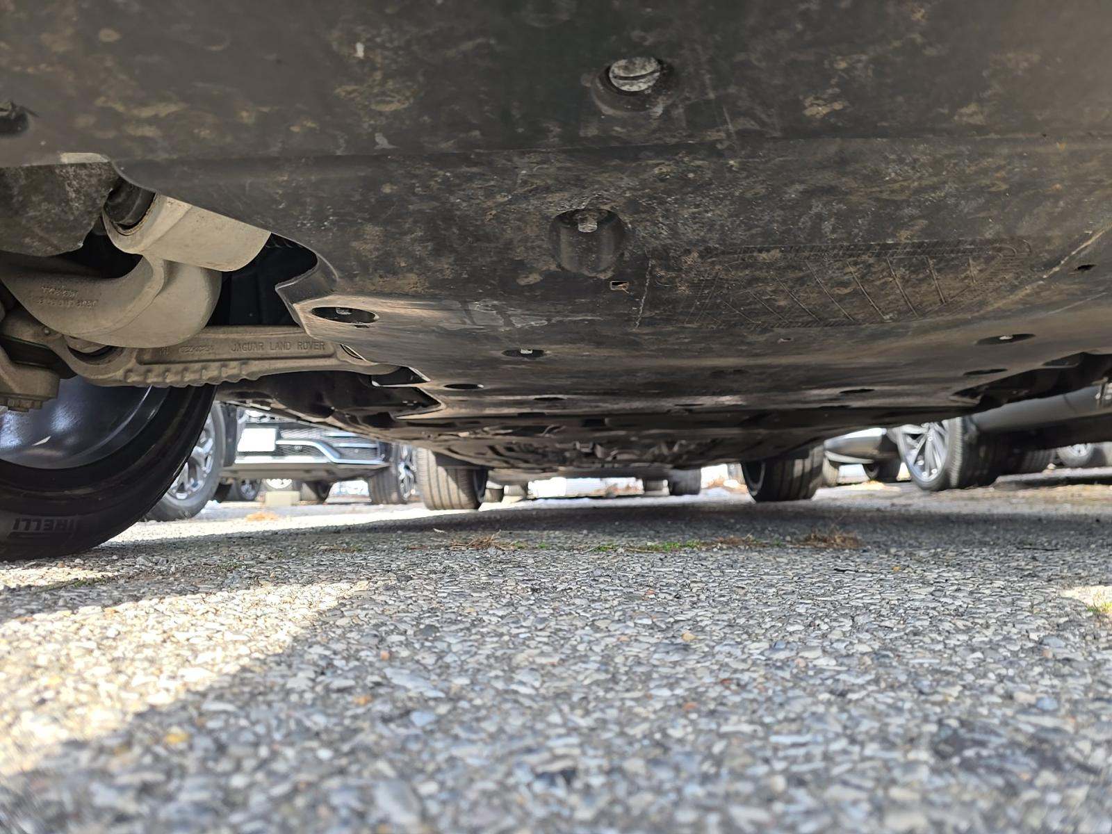 2023 Land Rover Range Rover SE LWB AWD