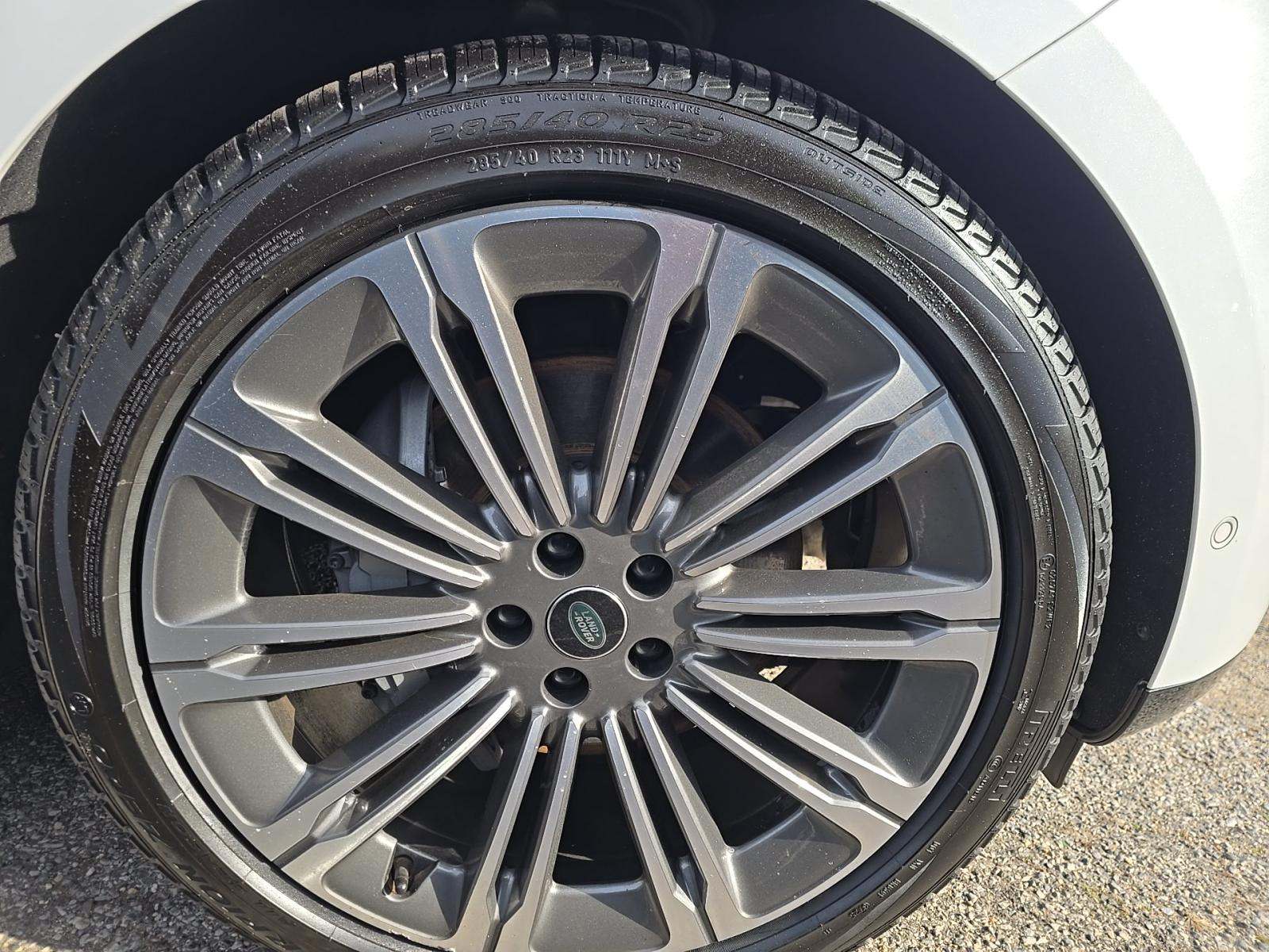 2023 Land Rover Range Rover SE LWB AWD