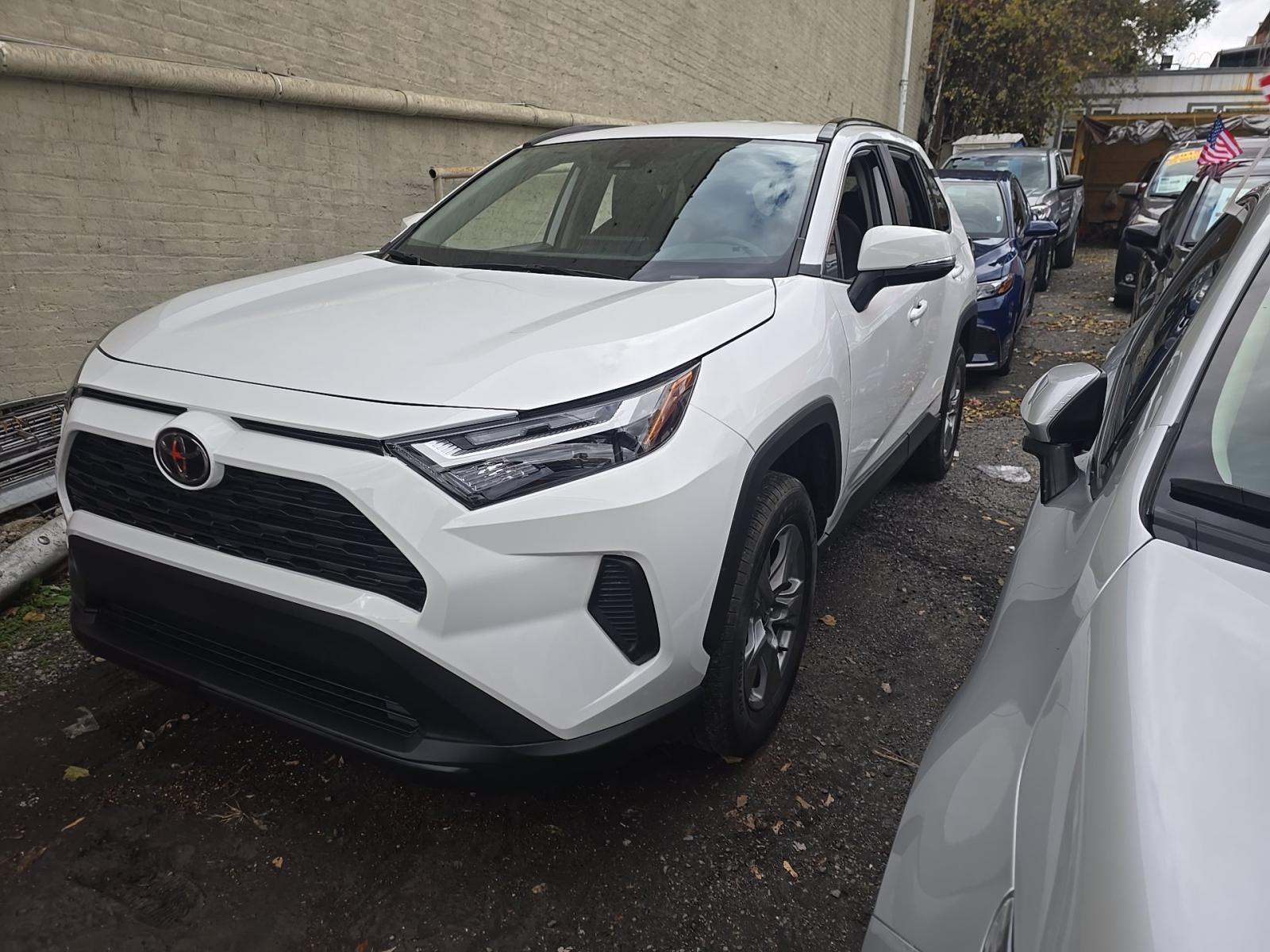 2024 Toyota RAV4 XLE FWD