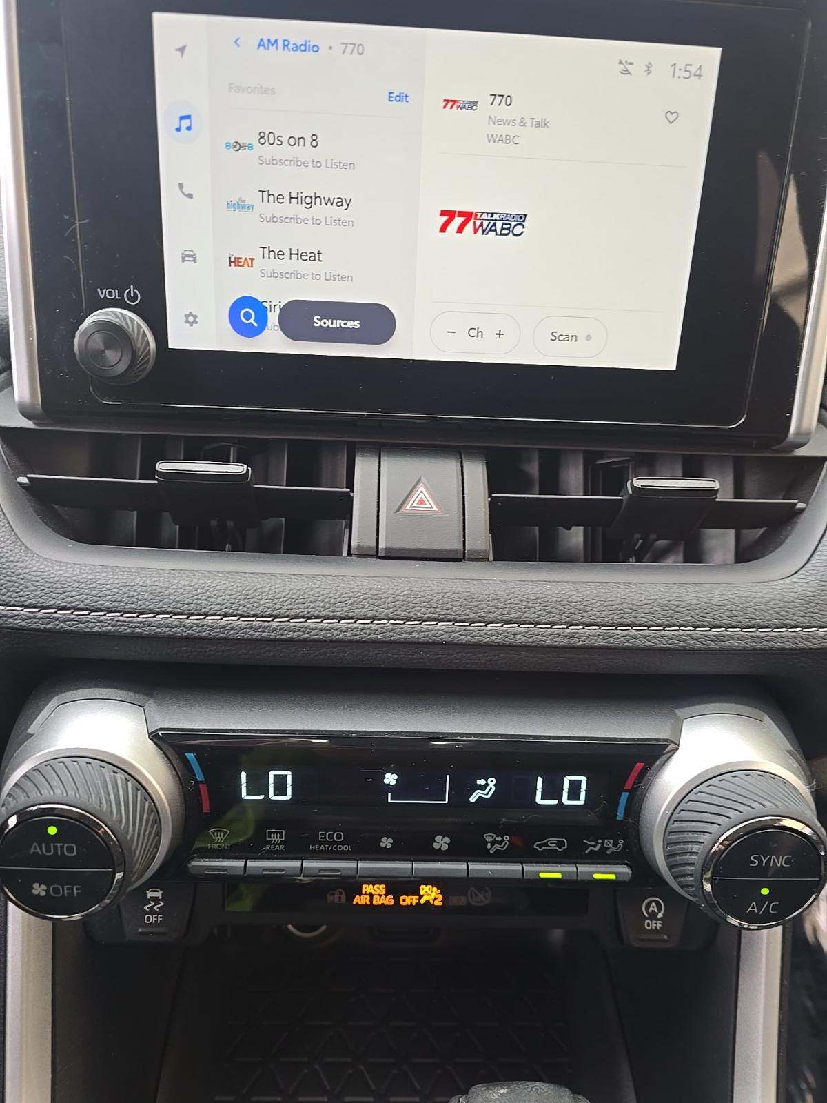 2024 Toyota RAV4 XLE FWD