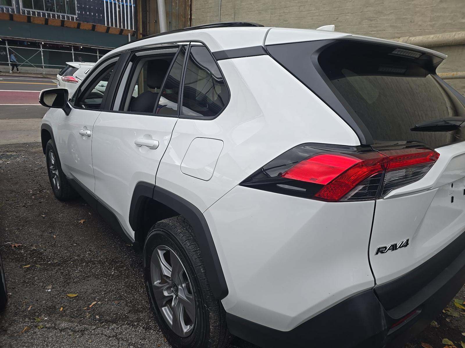 2024 Toyota RAV4 XLE FWD