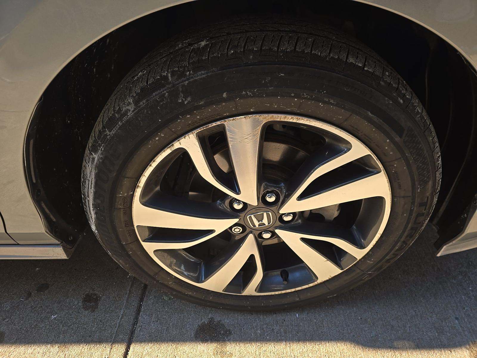 2023 Honda Odyssey Touring FWD