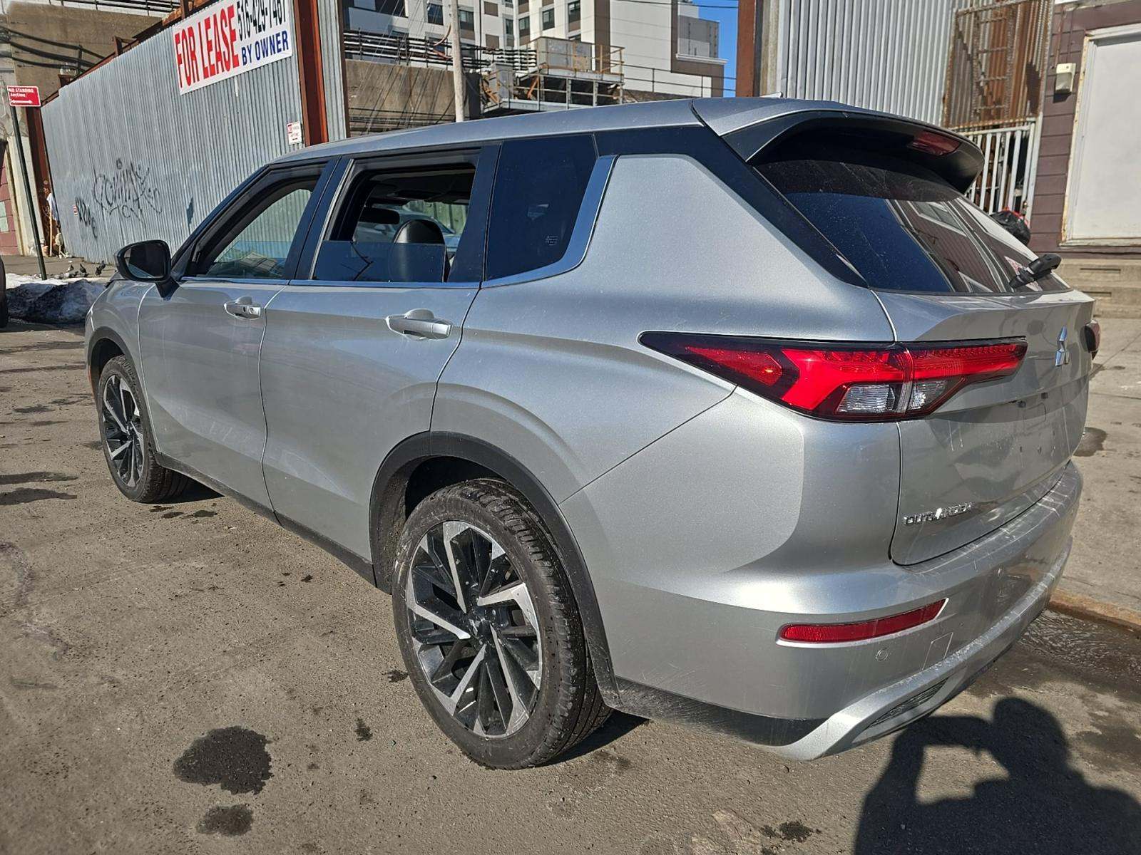 2024 Mitsubishi Outlander SE AWD