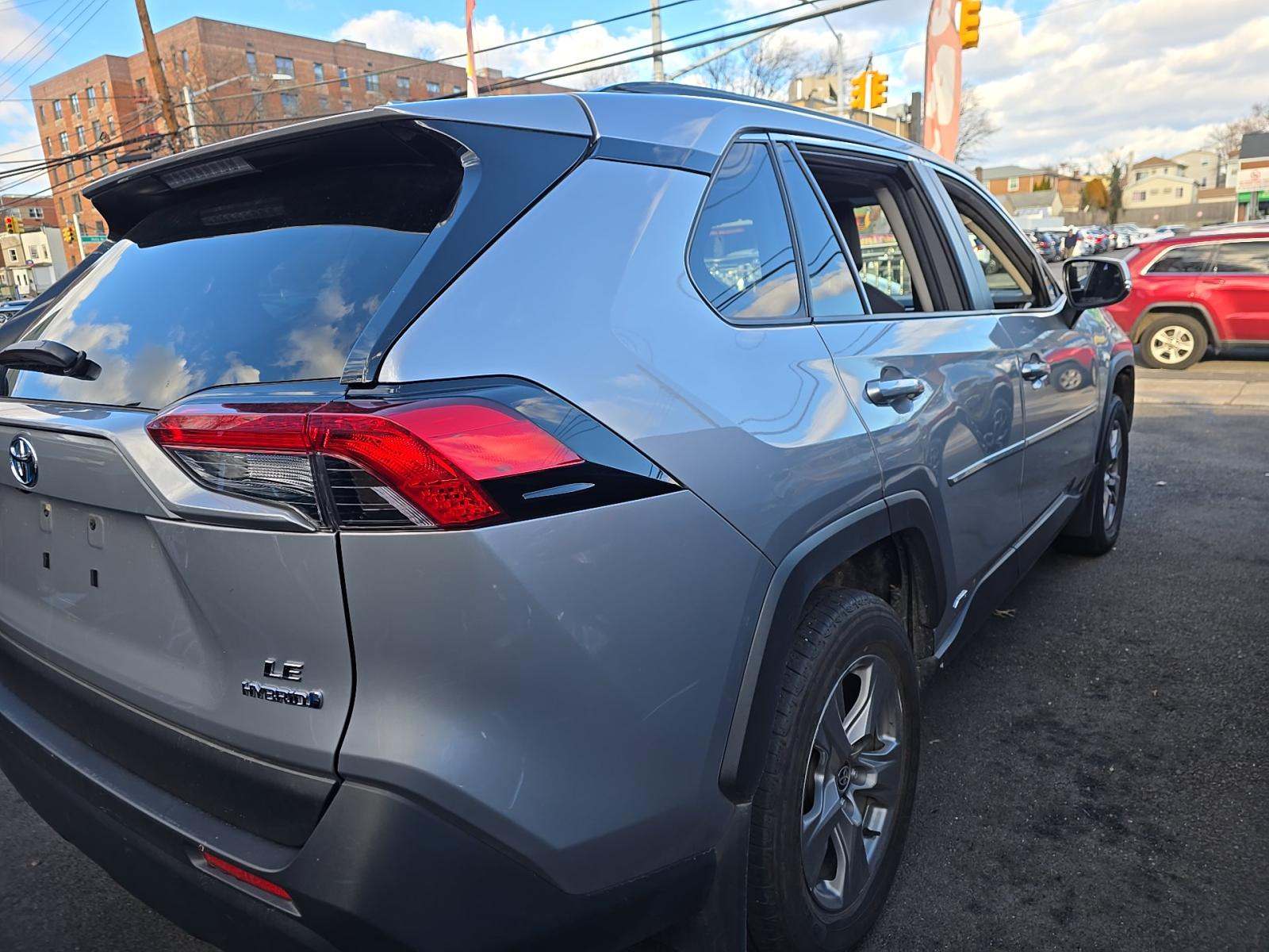 2024 Toyota RAV4 Hybrid LE AWD
