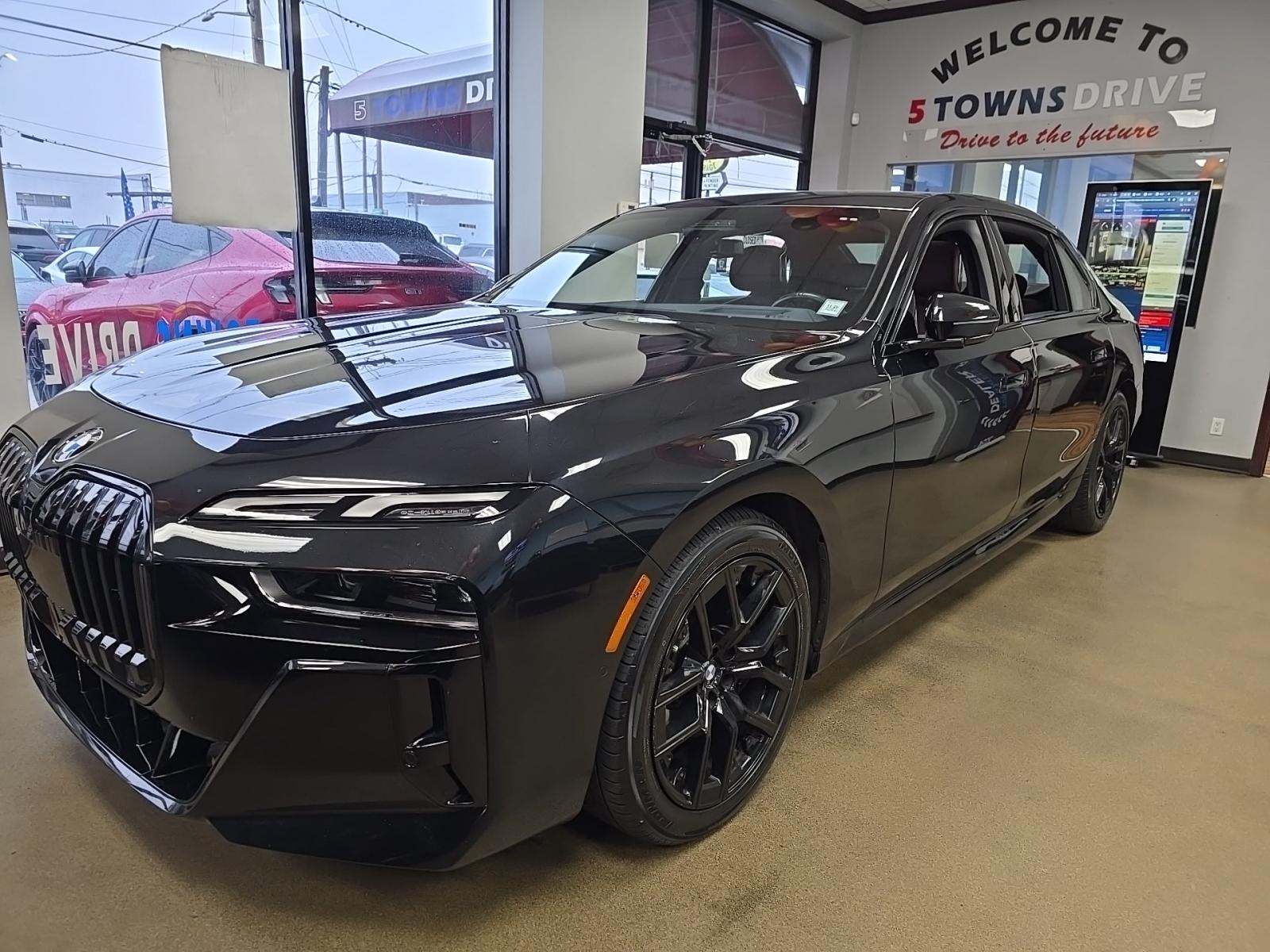 2023 BMW 7 Series 760i xDrive AWD