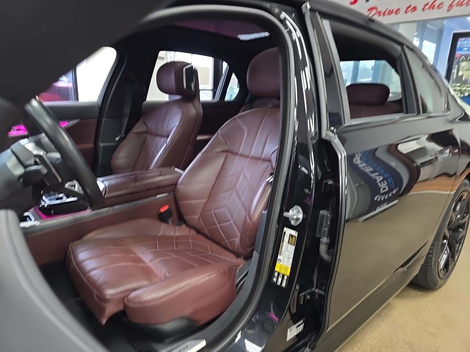 2023 BMW 7 Series 760i xDrive AWD