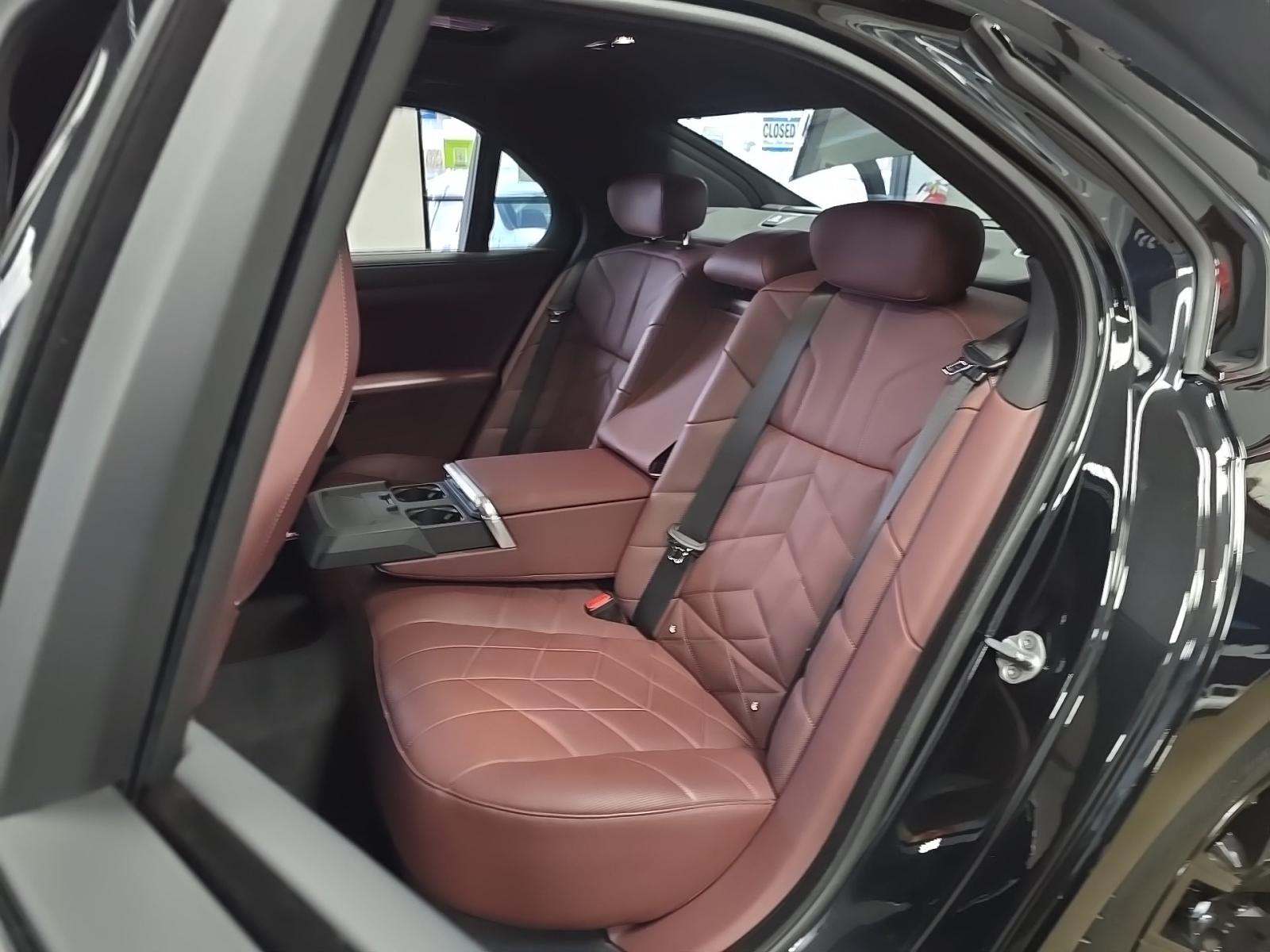 2023 BMW 7 Series 760i xDrive AWD